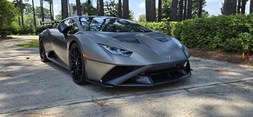 2021 Lamborghini Huracan STO Base
