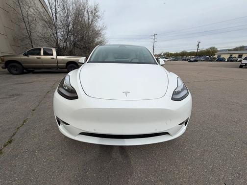 White 2022 Tesla Model Y Long Range