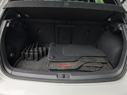 White 2019 Volkswagen Golf GTI 2.0T SE 4-Door