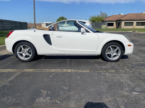2001 Toyota MR2 Spyder