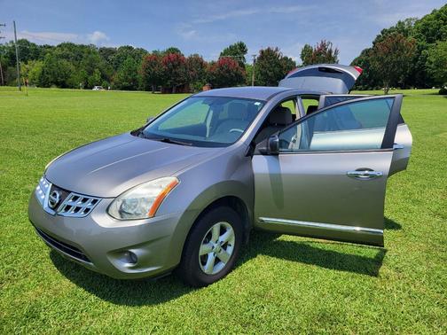 Silver 2012 Nissan Rogue S