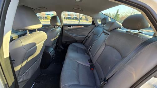 2012 Hyundai SONATA Hybrid Base