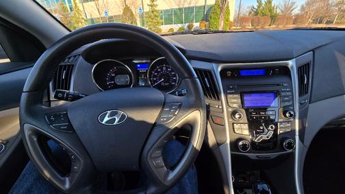 2012 Hyundai SONATA Hybrid Base