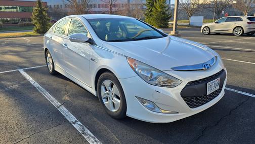 2012 Hyundai SONATA Hybrid Base