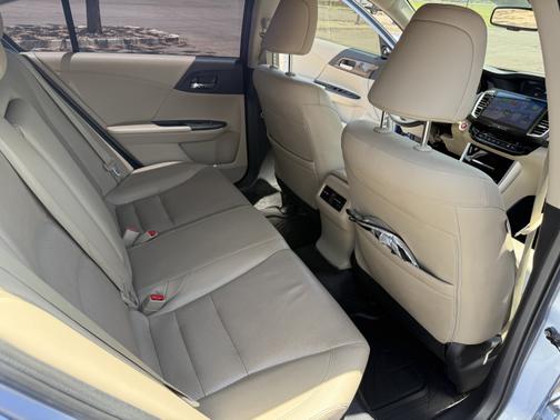 2017 Honda Accord Hybrid Touring