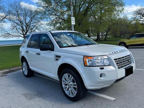 White 2010 Land Rover LR2 HSE
