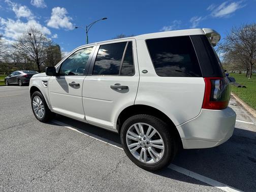 White 2010 Land Rover LR2 HSE