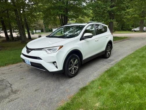 White 2017 Toyota RAV4 XLE