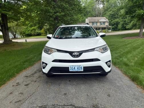 White 2017 Toyota RAV4 XLE
