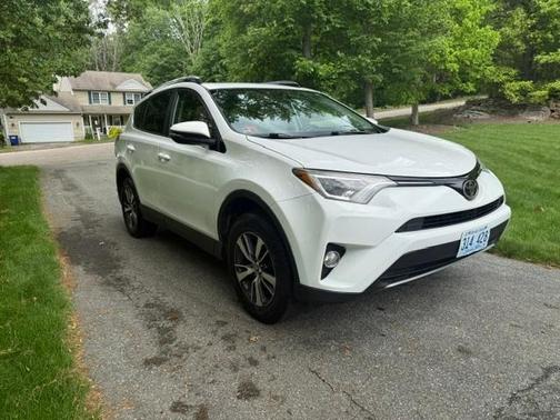 White 2017 Toyota RAV4 XLE