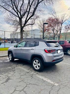 Silver 2019 Jeep Compass Latitude