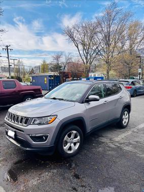Silver 2019 Jeep Compass Latitude
