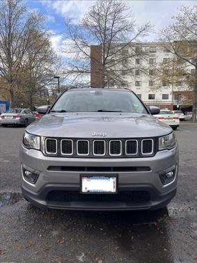 Silver 2019 Jeep Compass Latitude