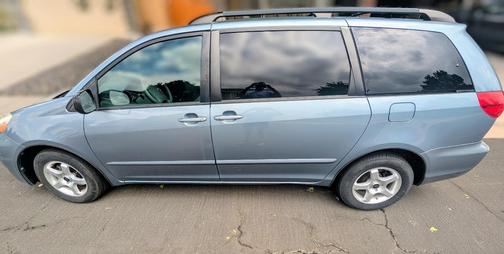 Blue 2009 Toyota Sienna LE