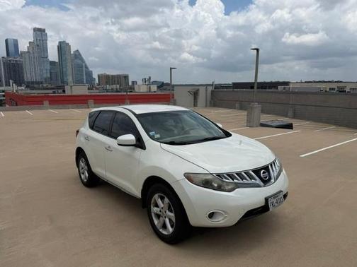 White 2009 Nissan Murano S