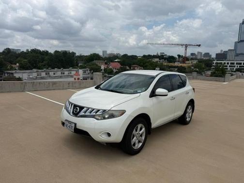 White 2009 Nissan Murano S