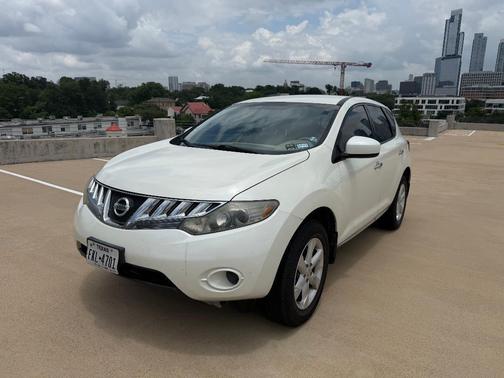 White 2009 Nissan Murano S