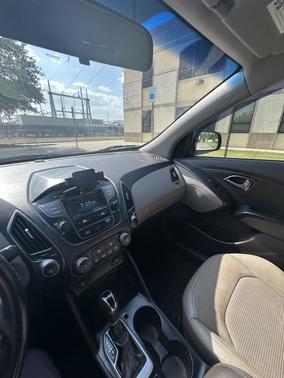 2015 Hyundai TUCSON SE