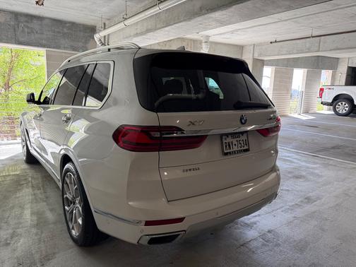 2022 BMW X7 xDrive40i