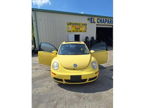 2009 Volkswagen New Beetle S