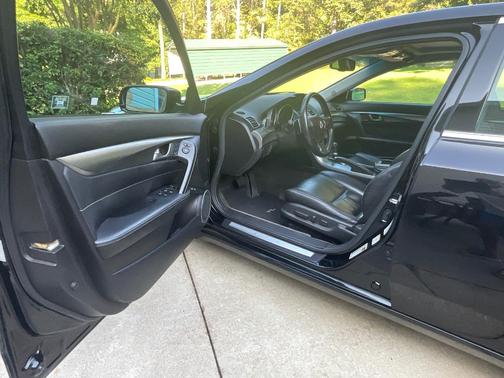 Black 2010 Acura TL Technology