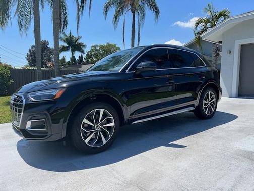 Black 2021 Audi Q5 45 Premium