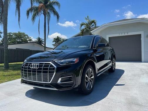 Black 2021 Audi Q5 45 Premium