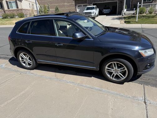 Blue 2016 Audi Q5 2.0T Premium