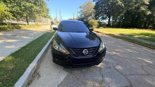 Black 2018 Nissan Altima 2.5 SR