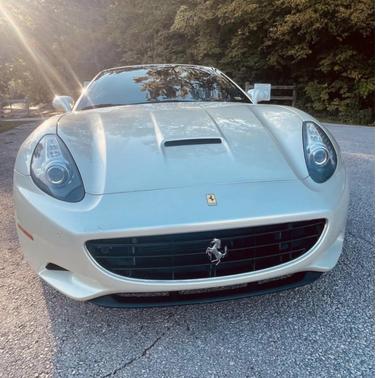 2011 Ferrari California Base