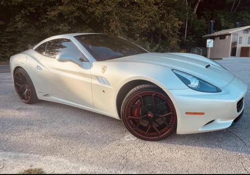 2011 Ferrari California Base