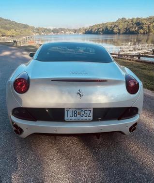 2011 Ferrari California Base