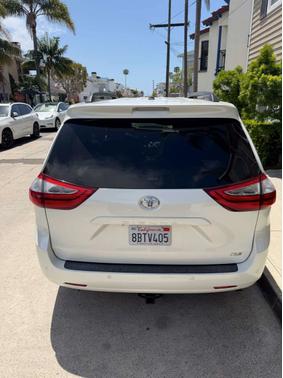 White 2017 Toyota Sienna XLE Premium