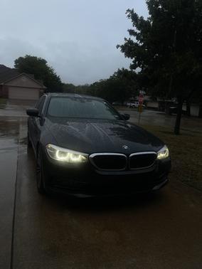Black 2018 BMW 540 i