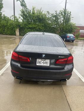 Black 2018 BMW 540 i