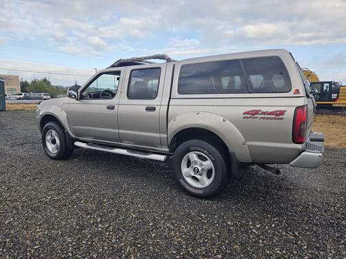 2001 Nissan Frontier SE Crew Cab