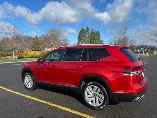 Red 2021 Volkswagen Atlas 3.6L SEL
