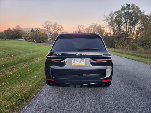 Black 2025 BMW X7 xDrive40i
