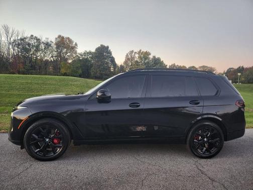 Black 2025 BMW X7 xDrive40i
