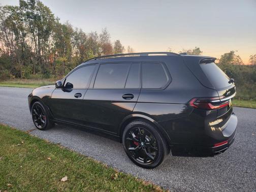 Black 2025 BMW X7 xDrive40i