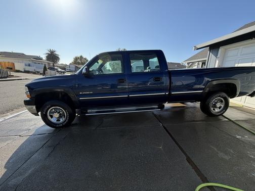 2001 Chevrolet Silverado 2500 LS H/D Crew Cab