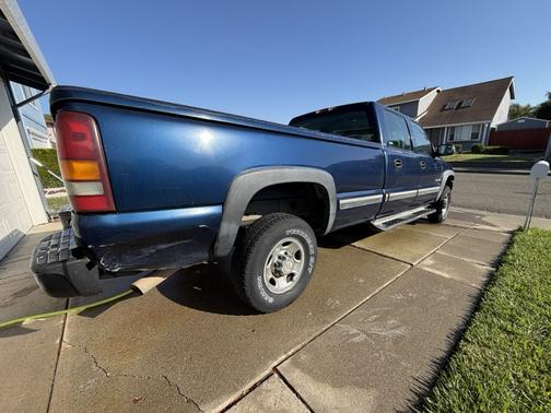 2001 Chevrolet Silverado 2500 LS H/D Crew Cab
