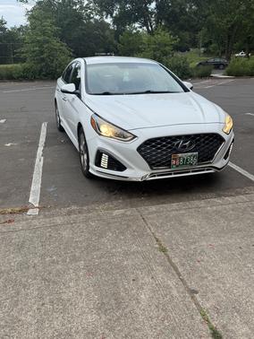 White 2018 Hyundai SONATA SEL+