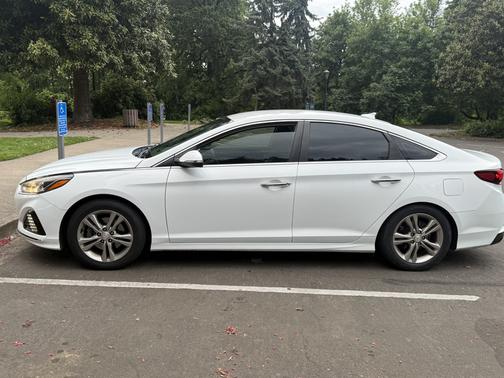 White 2018 Hyundai SONATA SEL+