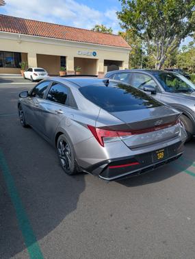 2024 Hyundai ELANTRA Limited