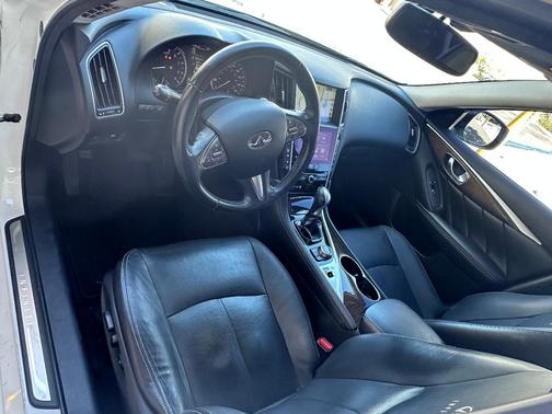 White 2014 INFINITI Q50 Premium