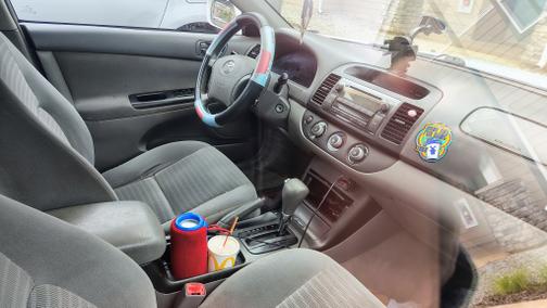White 2005 Toyota Camry LE