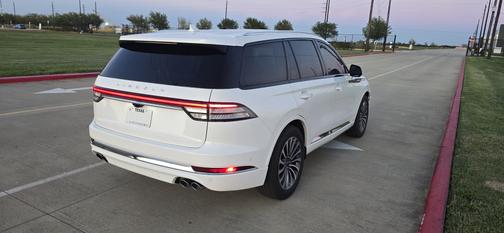 White 2020 Lincoln Aviator Reserve RWD