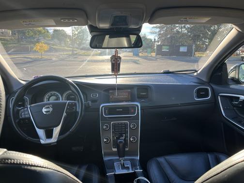 Blue 2012 Volvo S60 T6