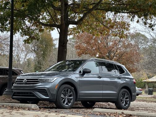2023 Volkswagen Tiguan 2.0T SE